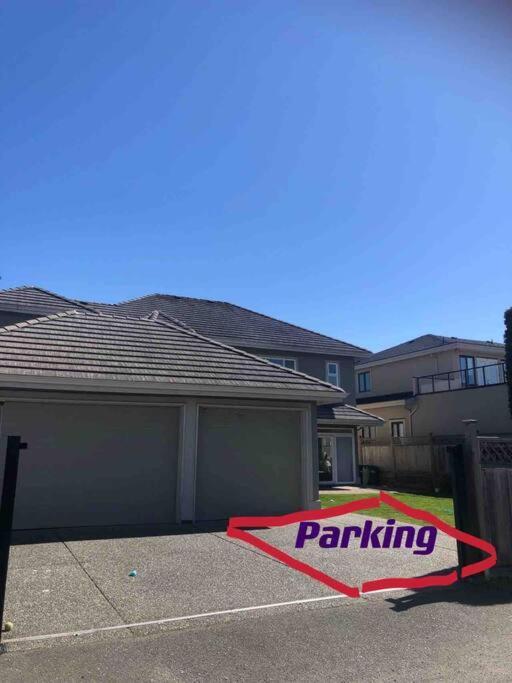 Lucky Suite, Two-Bedroom Suite With Independent Entrance In Richmond Close To Yvr Exterior foto