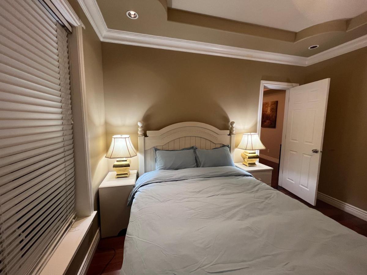 Lucky Suite, Two-Bedroom Suite With Independent Entrance In Richmond Close To Yvr Exterior foto